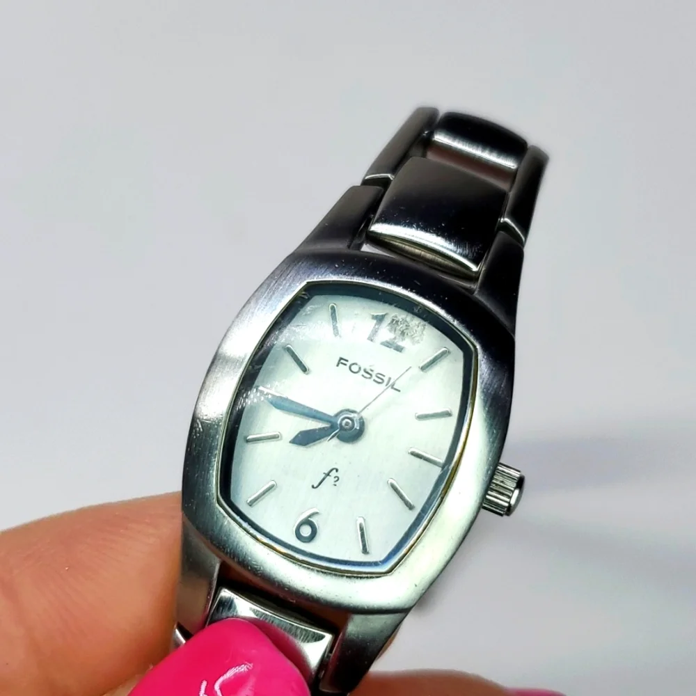 Vintage Fossil F² Watch ES9526 Silver Tone Steel Band White Face Swiss Parts